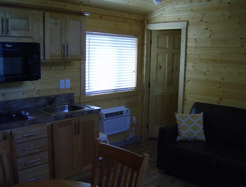 Lake Minden Camping Resort Cottage 2 Nicolaus Εξωτερικό φωτογραφία